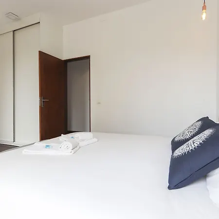 Downtown Delight Ii By Homing Apartment *